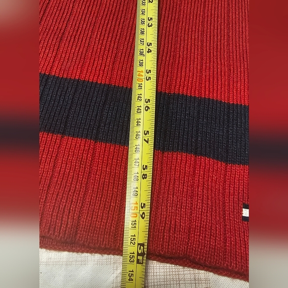 NWOT-Tommy Hilfiger Mens Rubber Flag Patch Tipped Rib Scarf B-1 - Picture 8 of 11